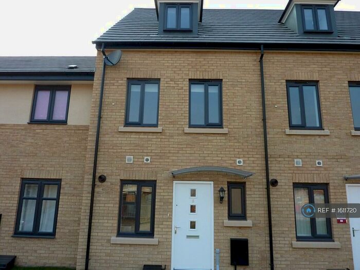 3 Bedroom Terraced House To Rent In Goldcrest Road, St. Ives, PE27