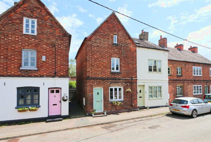 2 Bedroom Town House For Sale In Appleby Magna, Derbyshire, DE12