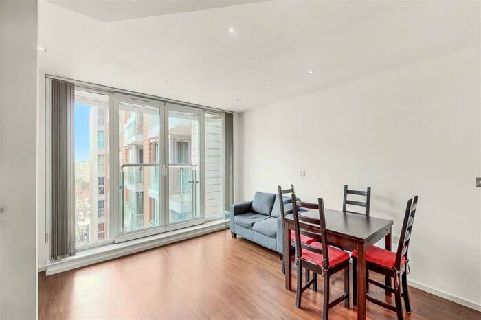 1 Bedroom Apartment To Rent In The Oxygen Apartments, Royal Victoria Dock, E16