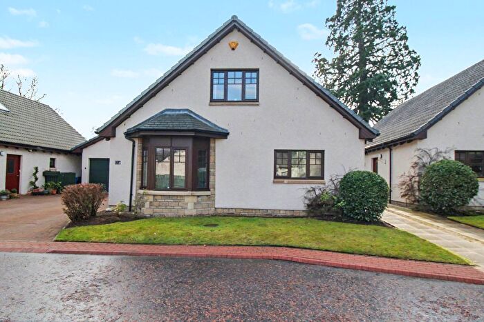 3 Bedroom Detached House For Sale In Howford Road, Firhall, IV12