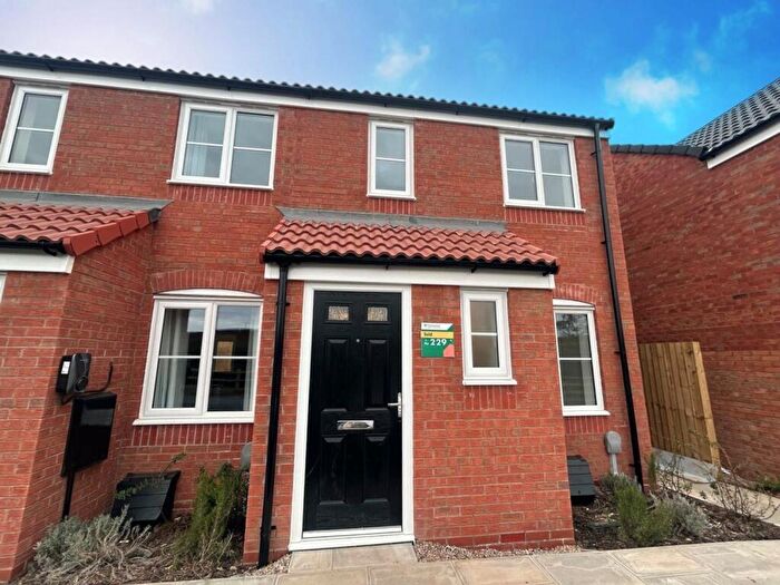 2 Bedroom House To Rent In Cronin Close, DE13