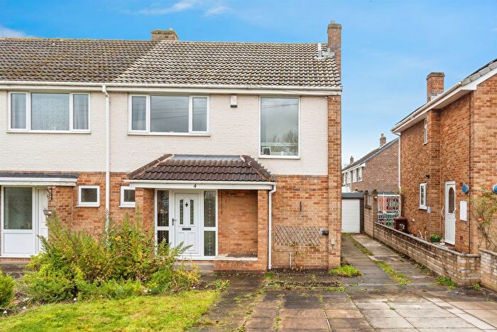 3 Bedroom Semi Detached House For Sale In Cleveland Avenue, Wakefield, WF2