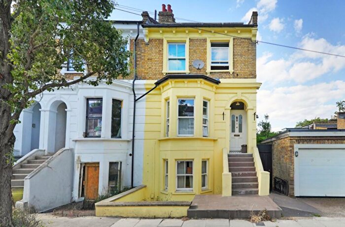 4 Bedroom End Of Terrace House To Rent In Graces Road, Denmark Hill, SE5