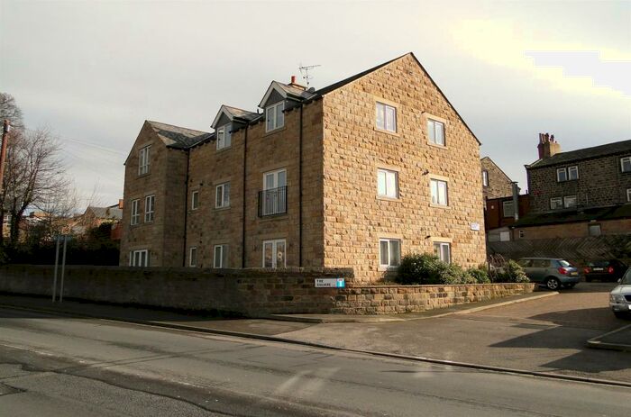 2 Bedroom Flat To Rent In Hunters Court, The Square, Horsforth, LS18