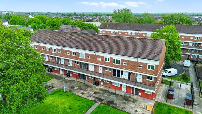 3 Bedroom Flat For Sale In Beaconsfield, Prescot, L34