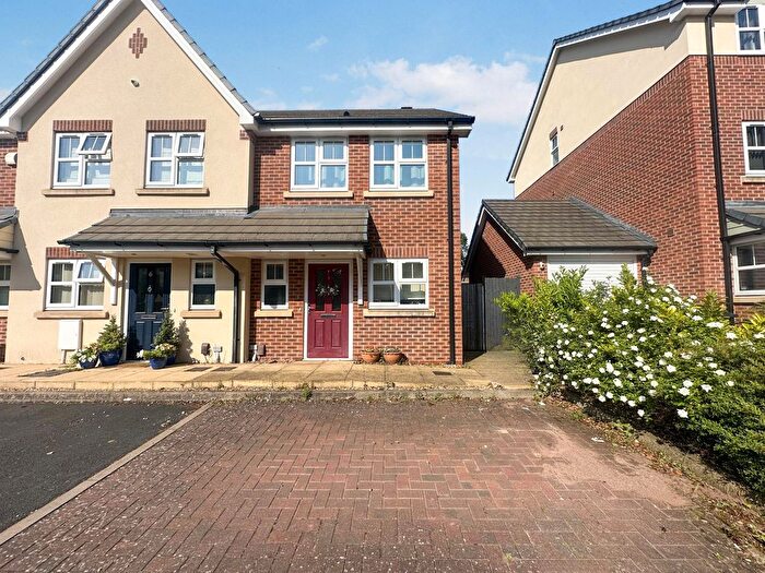 2 Bedroom Semi Detached House For Sale In Broadleaf Gardens, Wolverhampton, WV3