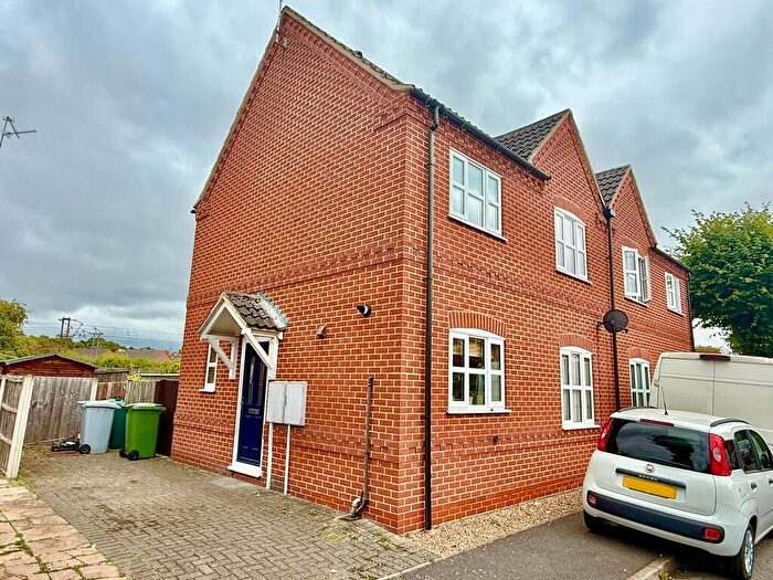 2 Bedroom Semi-Detached House To Rent In Hill Vue Gardens, Newark, NG24