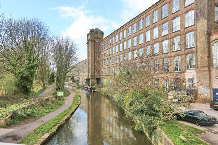 3 Bedroom Apartment For Sale In Clarence Mill, Bollington, SK10