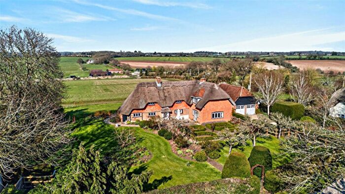 3 Bedroom Detached House For Sale In North Heath, Chieveley, Newbury, Berkshire, RG20