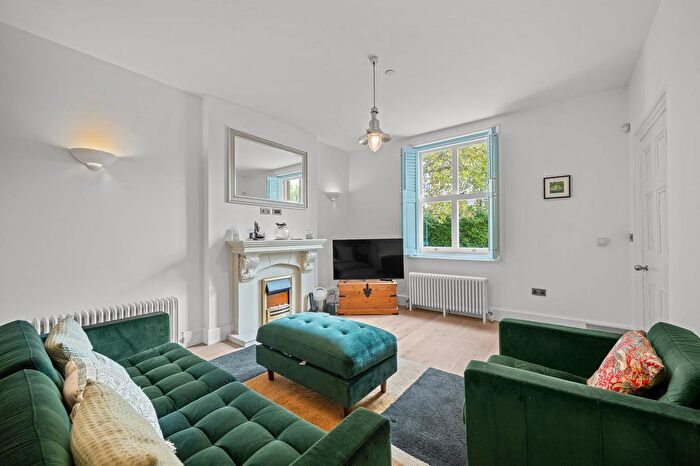 2 Bedroom Terraced House For Sale In Wellesley Road, Royal Military Academy, Woolwich, London, SE18
