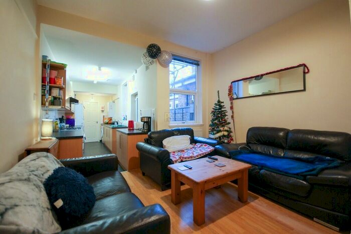 6 Bedroom Terraced House To Rent In Dawlish Road, Selly Oak - Student Property, B29