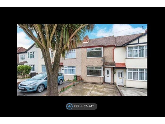 2 Bedroom Terraced House To Rent In Boscombe Road, Worcester Park, KT4