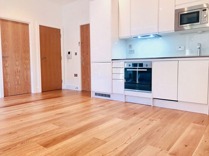 2 Bedroom Flat To Rent In The Landmark, Luton, LU1