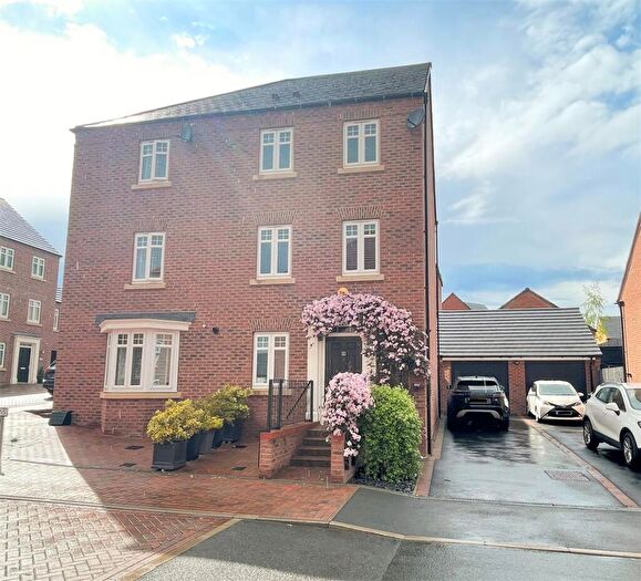 4 Bedroom Semi Detached House For Sale In Caldicot Gardens, Grantham, NG31