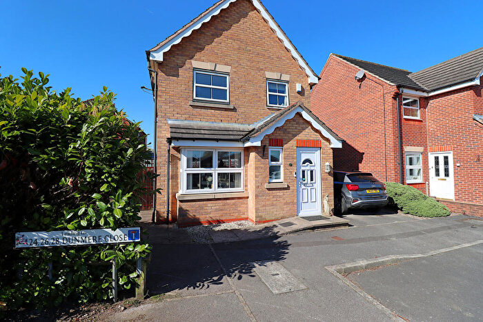 3 Bedroom Detached House For Sale In Dunmere Close Monk Bretton, Barnsley, S71