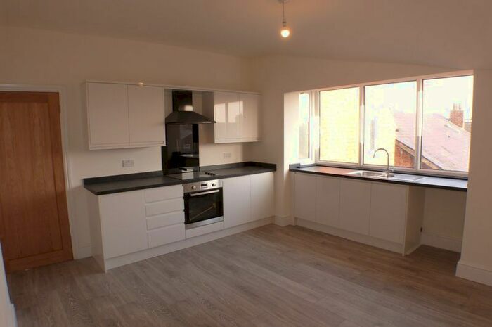 2 Bedroom Flat To Rent In Church Road, St. Annes, Lytham St. Annes, FY8