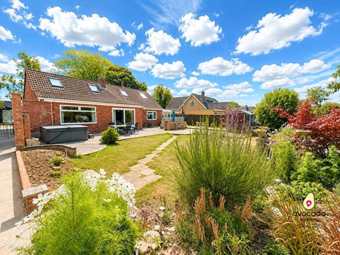 3 Bedroom Detached Bungalow For Sale In Lovers Lane, Ludham, Great Yarmouth, Norfolk, NR29