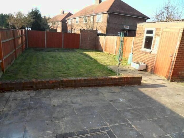 3 Bedroom Detached House To Rent In Bournemead Way, Northolt, Middlesex, UB5