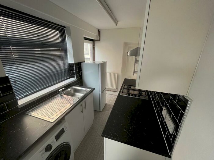 3 Bedroom House To Rent In Holcroft Street, Tipton, DY4