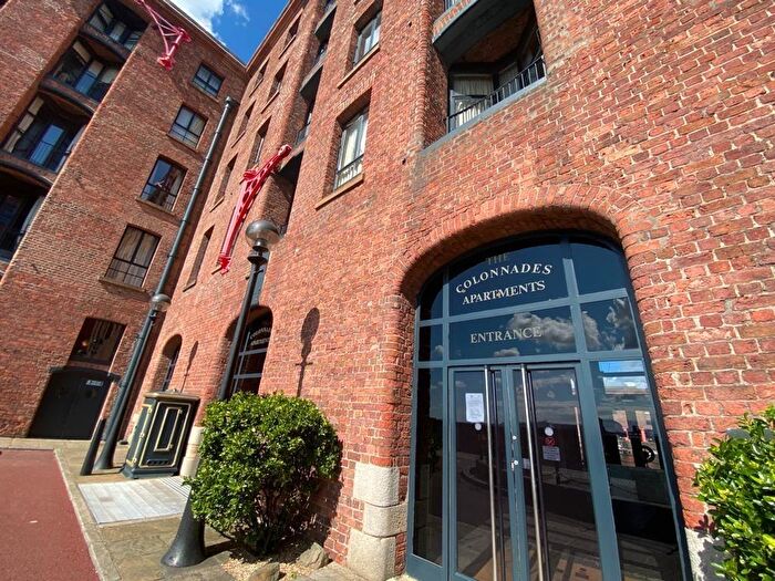 1 Bedroom Apartment For Sale In The Colonnades, Albert Dock, Liverpool, L3