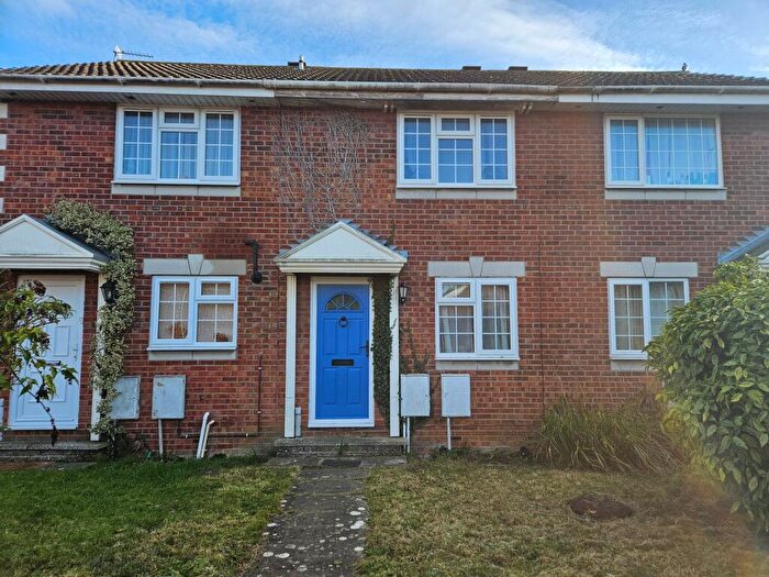 2 Bedroom House To Rent In Crows Grove, Bristol, BS32