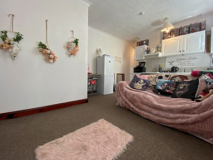 1 Bedroom Flat To Rent In Shirley Road, Roath, CF23