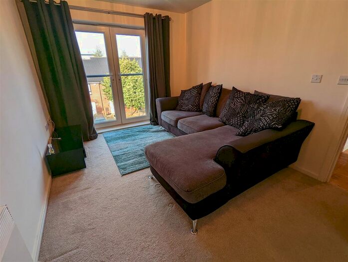 1 Bedroom Flat To Rent In Whitsun Avenue, Lower Broughton, Salford, M7