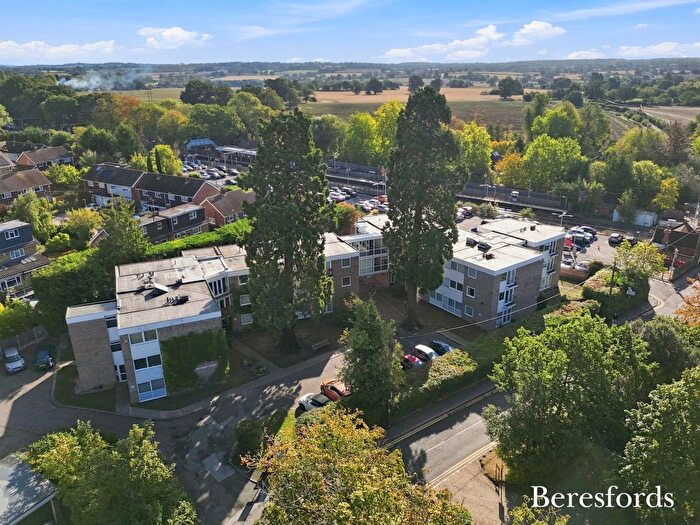 2 Bedroom Flat For Sale In Station Lane, Ingatestoe, CM4