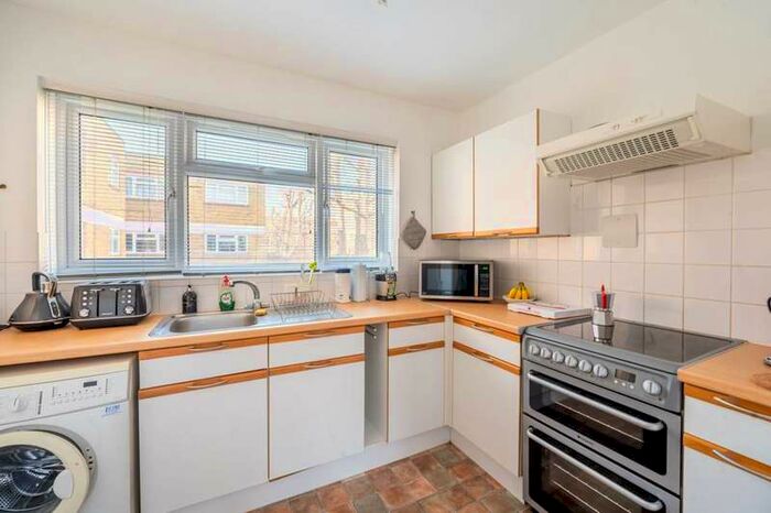 1 Bedroom Flat To Rent In Landridge Road, Fulham, SW6