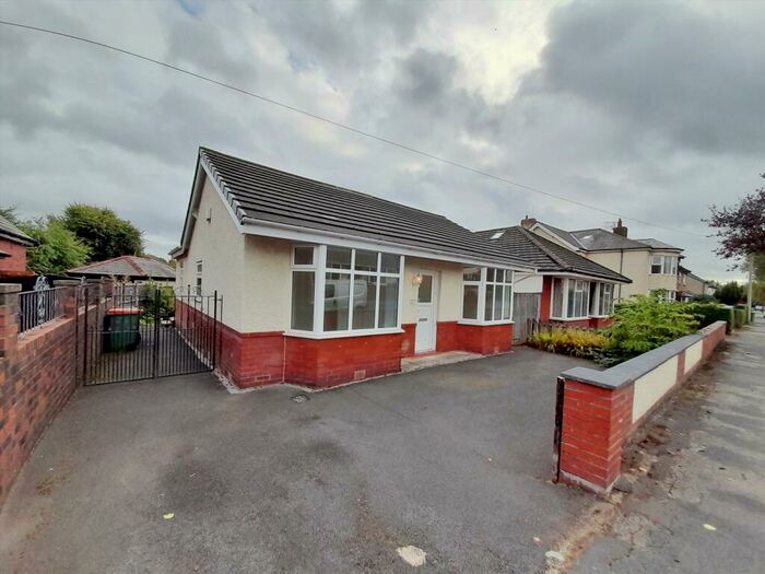 3 Bedroom Detached Bungalow To Rent In Queens Drive, Fulwood, Preston, PR2