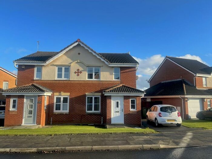 3 Bedroom Semi-Detached House To Rent In Lingfield Close, Netherton, L30