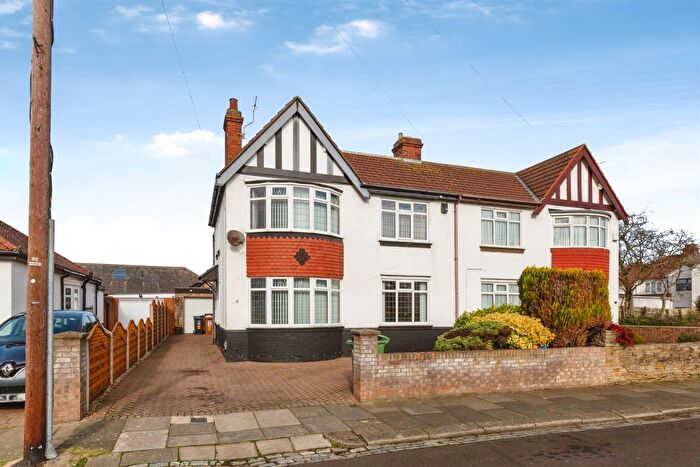 3 Bedroom Semi Detached House For Sale In Oakland Avenue, Hartlepool, TS25