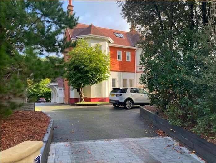 2 Bedroom Flat To Rent In Mckinley Road (Ad), Bournemouth, BH4