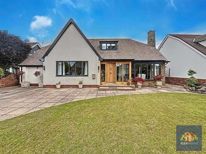 3 Bedroom Detached House To Rent In Sherringham Road, Southport, PR8