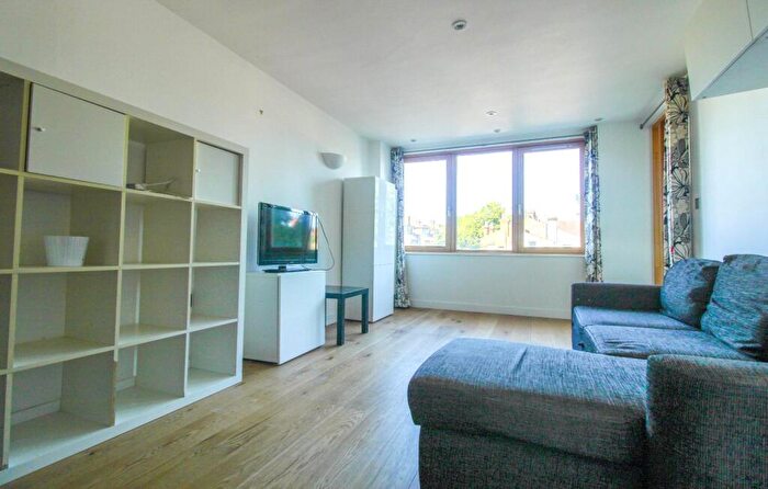 2 Bedroom Apartment To Rent In London Road, Croydon, CR0