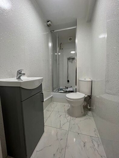 2 Bedroom Flat To Rent In Camden Street, London, NW1