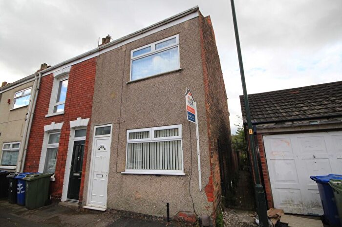 3 Bedroom End Of Terrace House For Sale In Hildyard Street, Grimsby, Lincolnshire., DN32