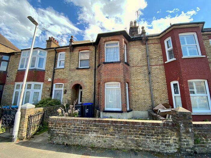 1 Bedroom Flat To Rent In Westbury Road, Westgate-On-Sea, CT8