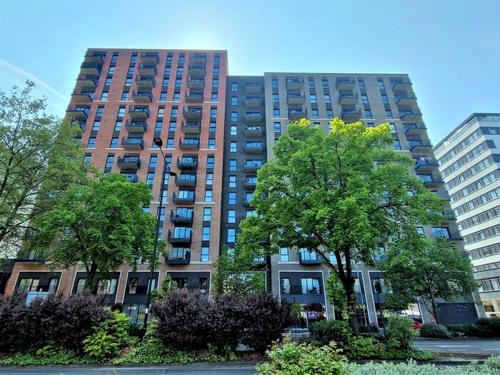 2 Bedroom Flat To Rent In Victoria Avenue, Southend-On-Sea, SS2