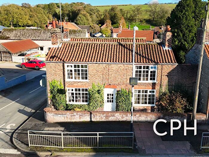 4 Bedroom Property For Sale In Front Street, Langtoft, YO25