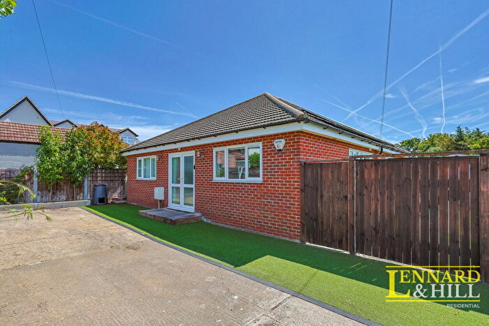 2 Bedroom Detached Bungalow For Sale In Lodge Lane, Grays, RM17