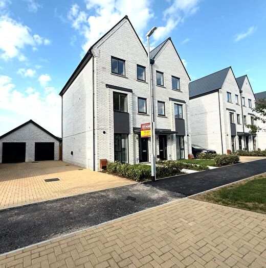 4 Bedroom Semi-Detached House To Rent In Grenadier Drive, Folkestone, CT20