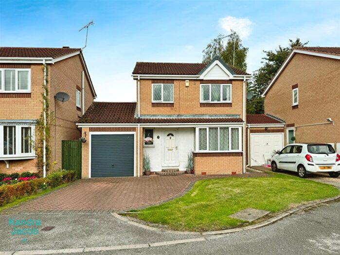 3 Bedroom Detached House For Sale In Mill Gardens, Worksop, S80