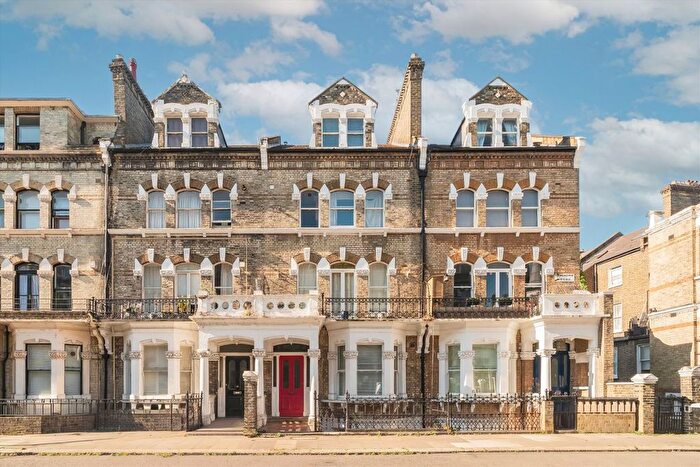 2 Bedroom Flat For Sale In Gwendwr Road, West Kensington, W14