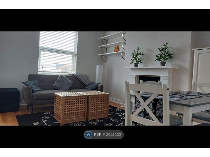 1 Bedroom Flat To Rent In Brixton Hill, London, SW2