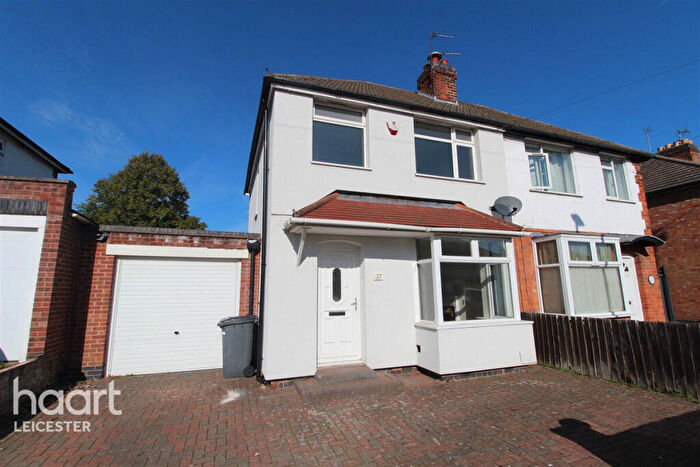 2 Bedroom Semi Detached House To Rent In Aylestone Drive, Leicester, LE2