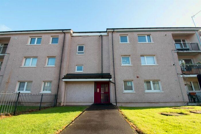 3 Bedroom Flat To Rent In Almond Road, Blackburn, Blackburn, EH47