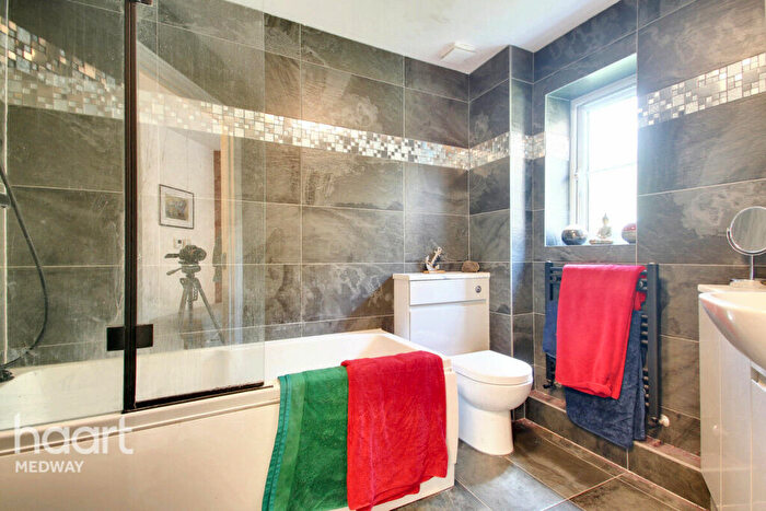 1 Bedroom Apartment For Sale In Whitehead Drive, Rochester, ME2