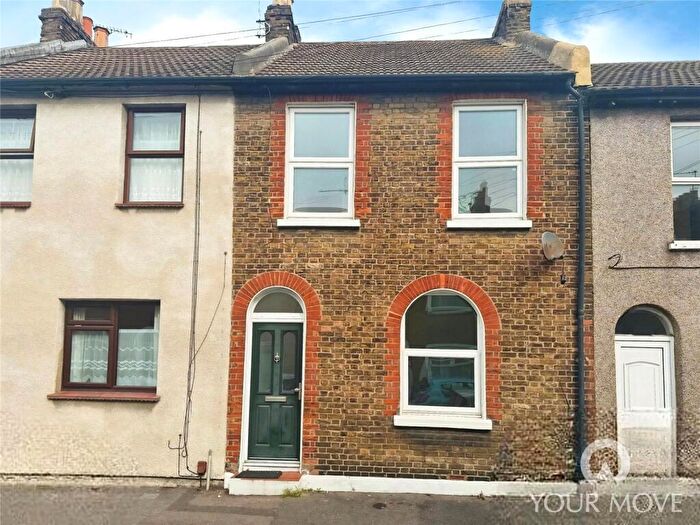 3 Bedroom Terraced House To Rent In Range Road, Gravesend, Kent, DA12