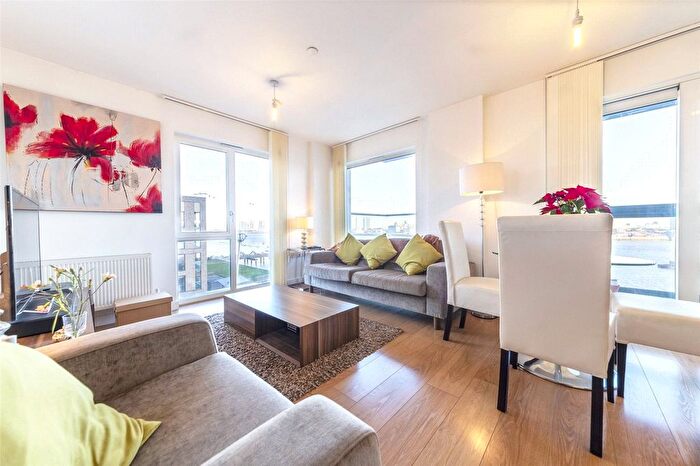 2 Bedroom Flat For Sale In City Peninsula, Barge Walk, Greenwich, London, SE10